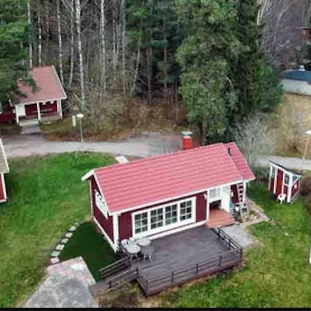 Moekki Luonnon Keskellae Espoossa *