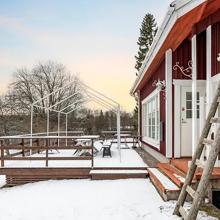 Moekki Luonnon Keskellae Espoossa Daire Espoo