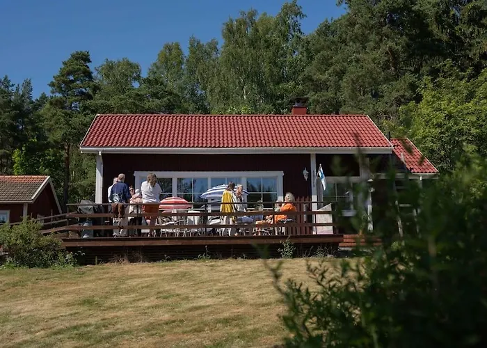 Moekki Luonnon Keskellae Espoossa * Εσπού